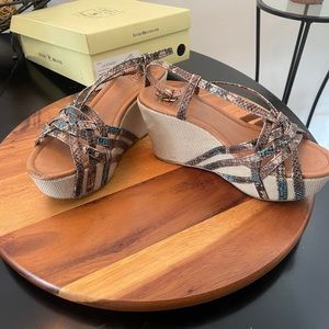 Lucky Brand Wedge Sandals